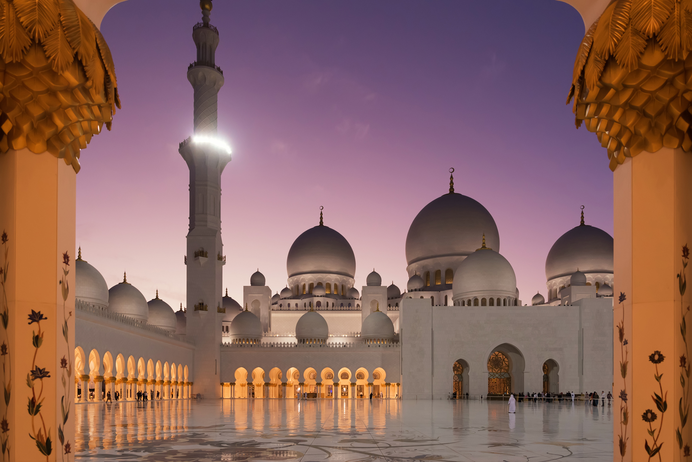 Мечеть шейха Зайда - первого президента ОАЭ