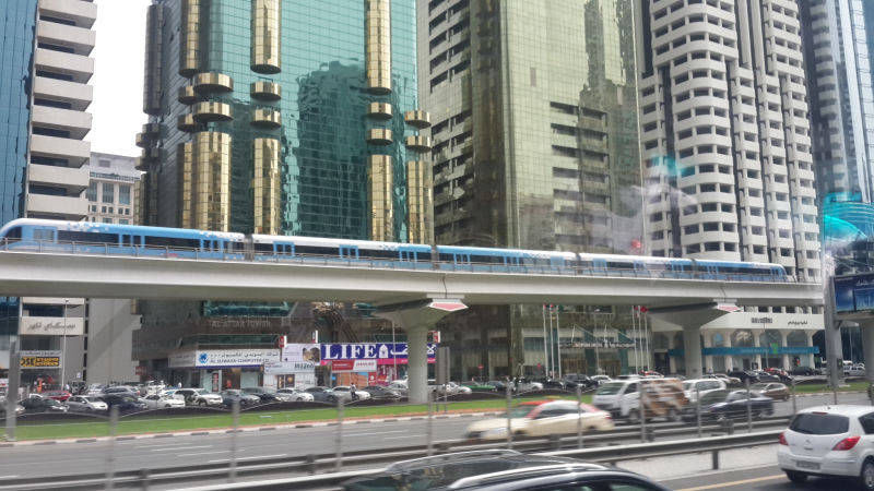 Дубайское метро - фото